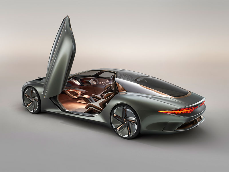 بنتلي تكشف الستار عن طرازها الاستثنائي BENTLEY EXP 100 GT